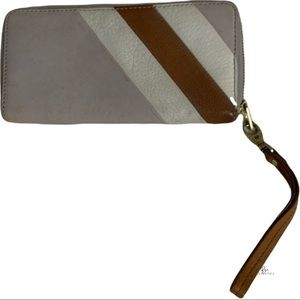 Fossil leather zip clutch with multiple cc slots grey/brown